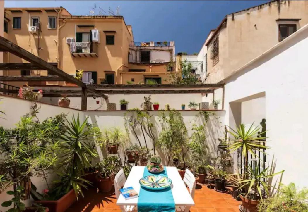 At Kalsa Quiet Flowered Terrace! Free Parking! Ideal For Remote Working! باليرمو المظهر الخارجي الصورة