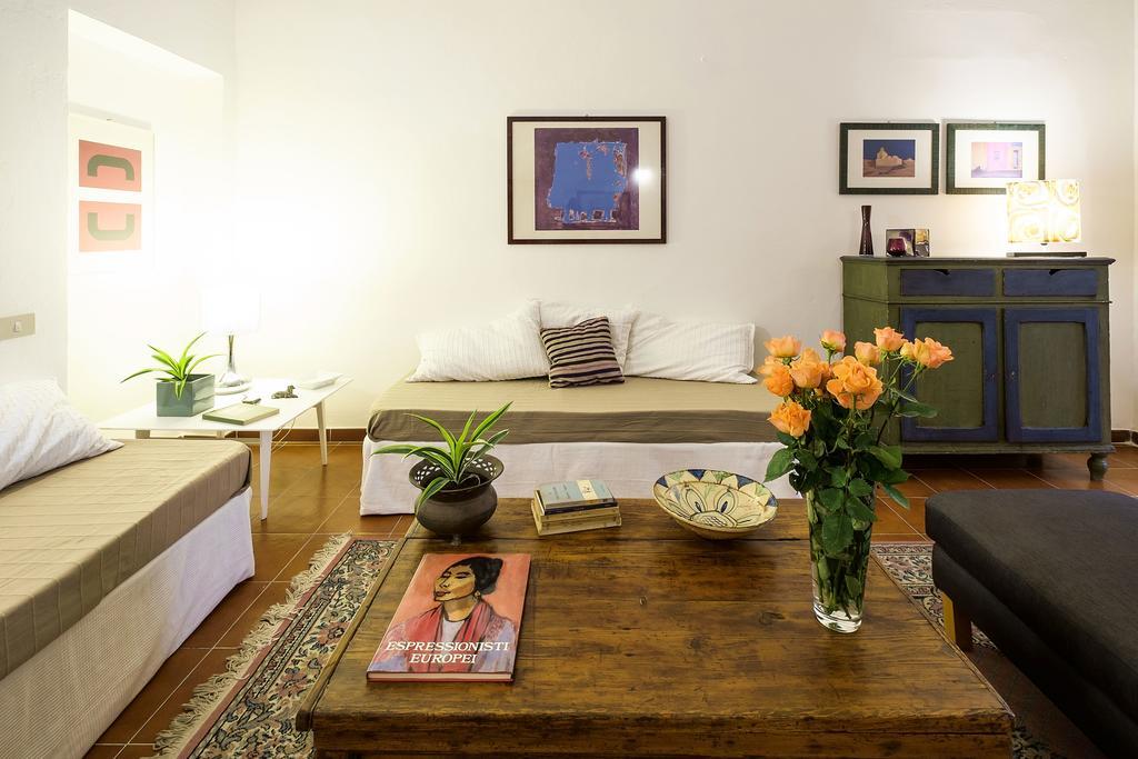 At Kalsa Quiet Flowered Terrace! Free Parking! Ideal For Remote Working! باليرمو المظهر الخارجي الصورة