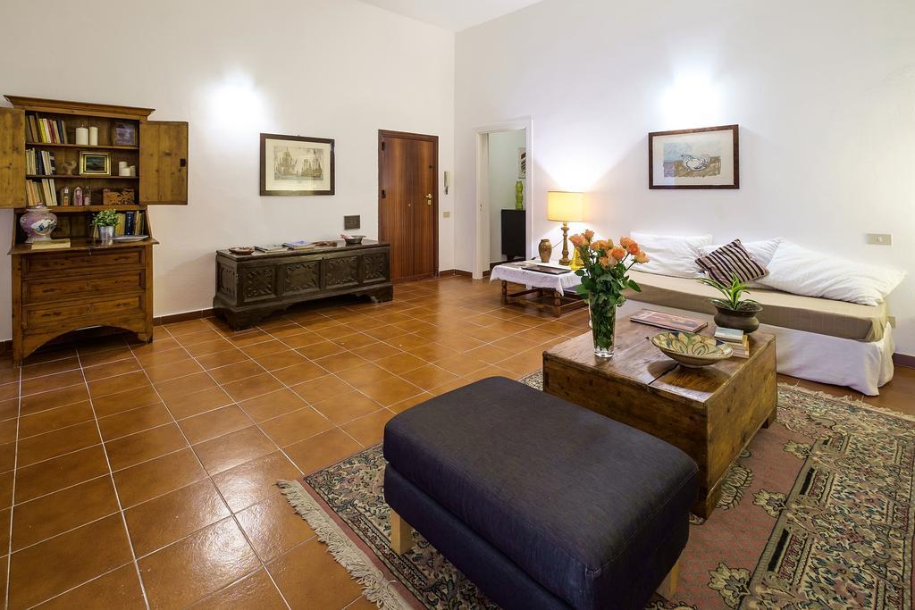 At Kalsa Quiet Flowered Terrace! Free Parking! Ideal For Remote Working! باليرمو المظهر الخارجي الصورة