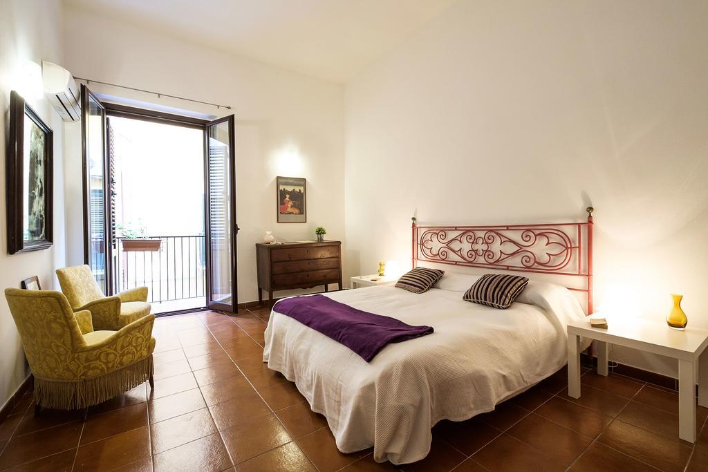At Kalsa Quiet Flowered Terrace! Free Parking! Ideal For Remote Working! باليرمو المظهر الخارجي الصورة