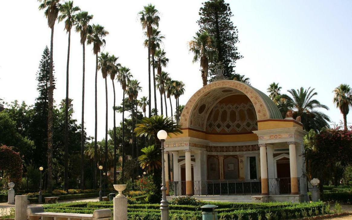 At Kalsa Quiet Flowered Terrace! Free Parking! Ideal For Remote Working! باليرمو المظهر الخارجي الصورة